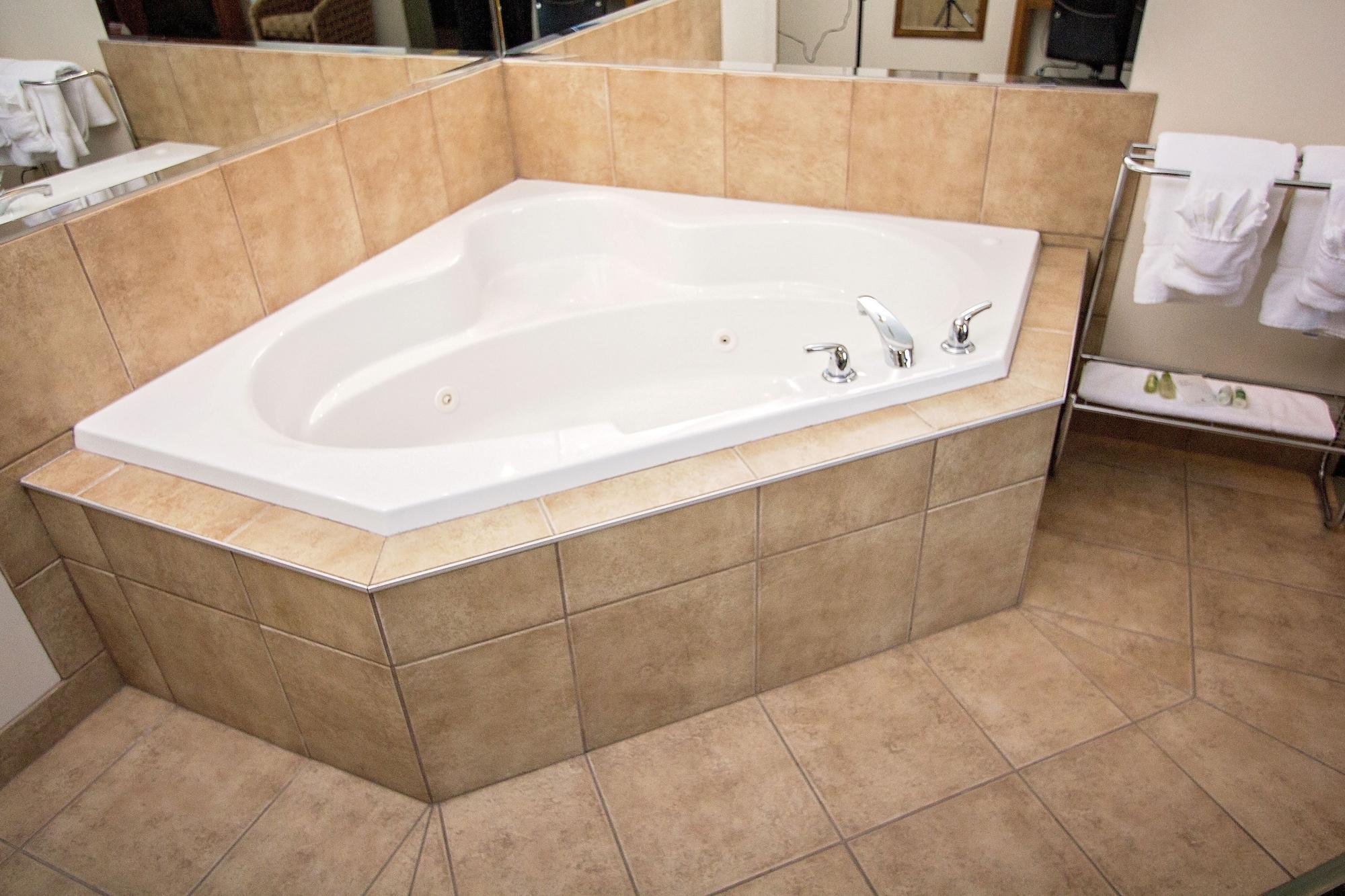 Service Plus Inns & Suites Drayton Valley Bagian luar foto