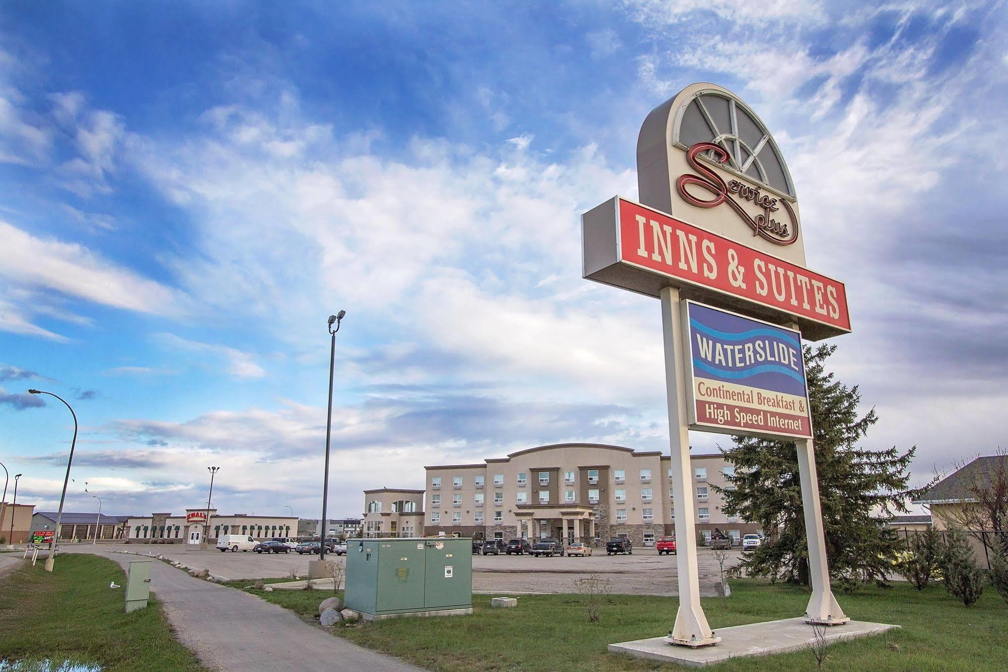 Service Plus Inns & Suites Drayton Valley Bagian luar foto