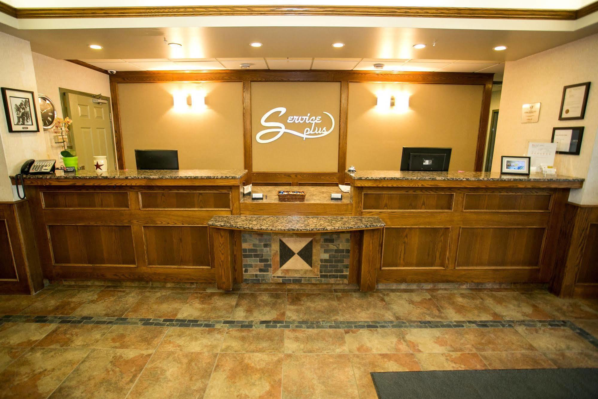 Service Plus Inns & Suites Drayton Valley Bagian luar foto